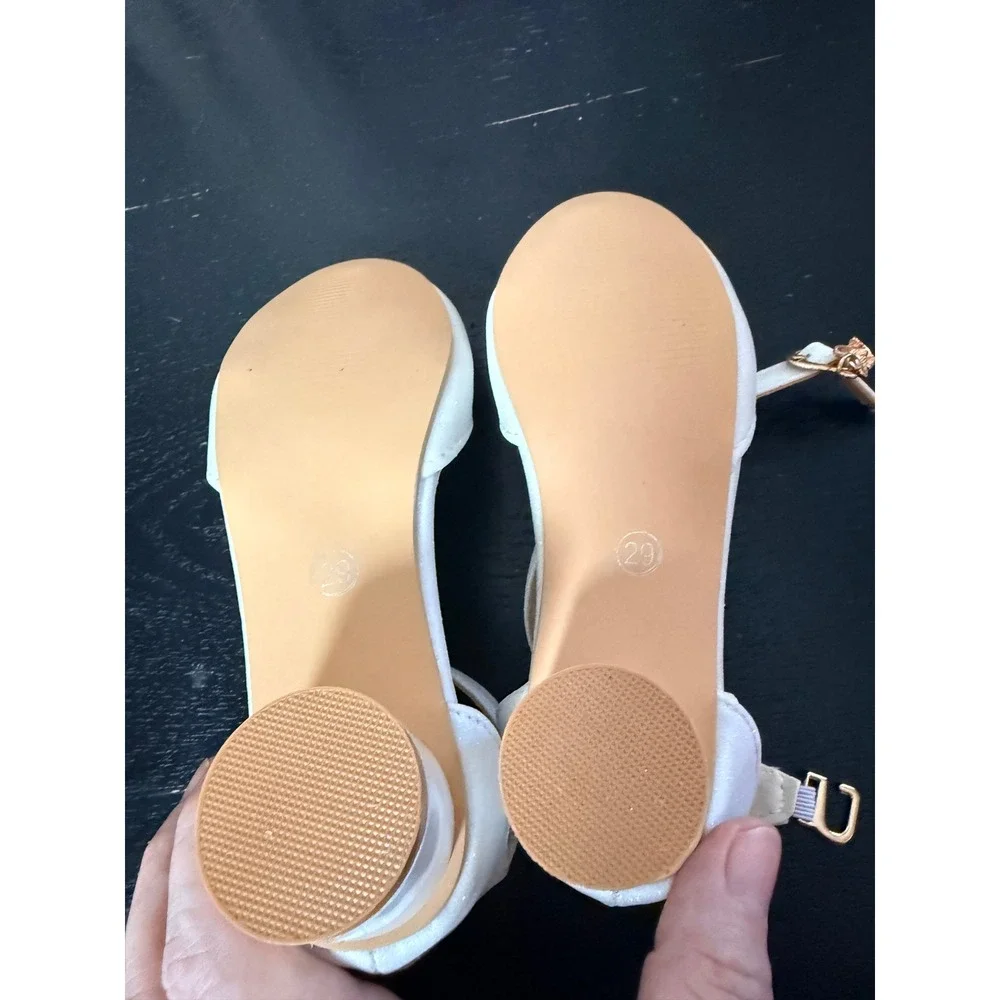 Fashion gold subtle accented
